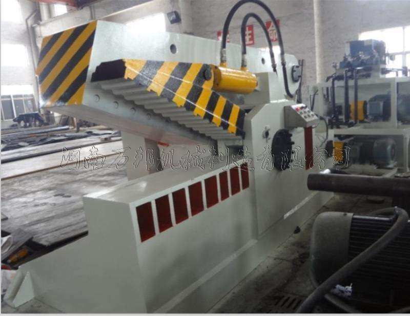 鱷魚式剪切機(jī)